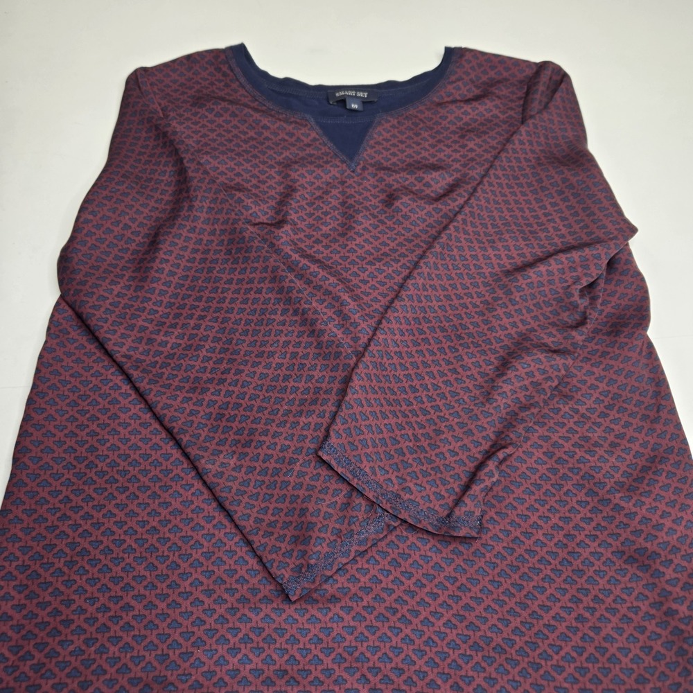 Smart Set Women's Burgundy And Navy Patterned Blouse Petite Small.   A1